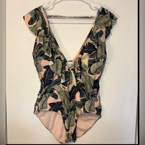 Gianni Bini Palm Print Ruffle Plunge One Piece Swimsuit Women’s Large - Picture 2 of 6